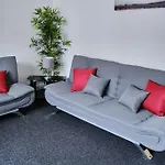 Central Flat In Basingstoke