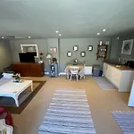 Charming One Bedroom Cottage