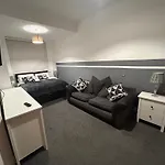 1 Bedroom Luxury Apartment In Basingstoke