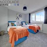 3 Bed, Sleeps 6, With Parking And Wifi