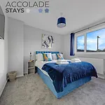3 Bed, Sleeps 6, With Parking And Wifi