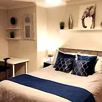 Central 2-Bedroom Flat - Executive Living