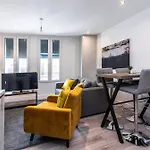 Cosy 2-Bed Apartment In The Heart Of Basingstoke