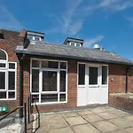 Wolverton Suite - Basingstoke Central Apartment