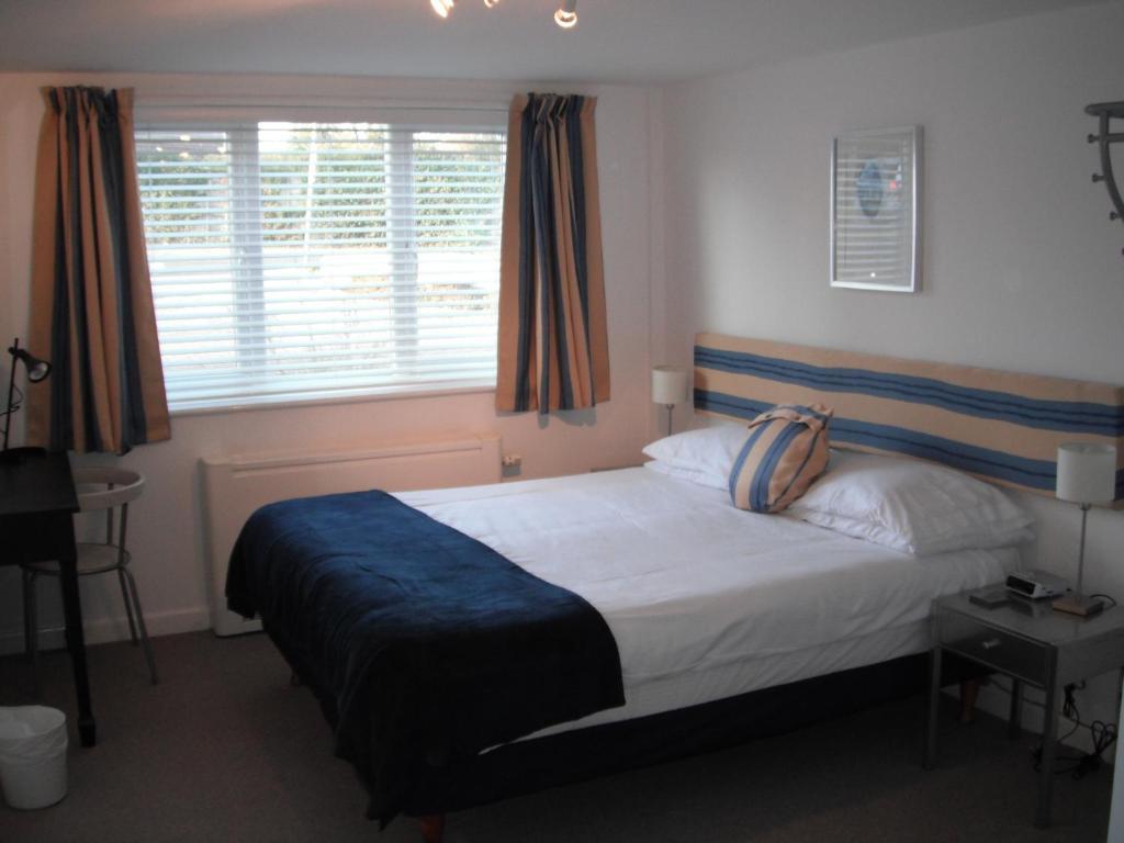 Basingstoke Lodge Guest house 4*