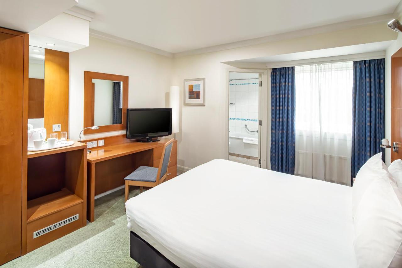 Holiday By Ihg Hotel 4*
