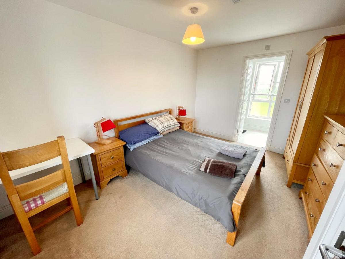 Hospedagem domiciliar Townhouse Near Hospital Basingstoke