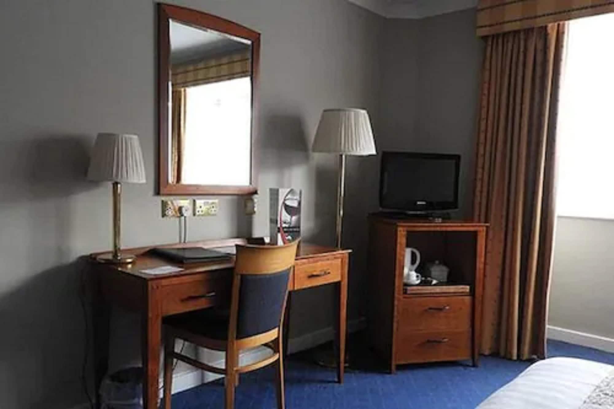 Hotel Red Lion 3*