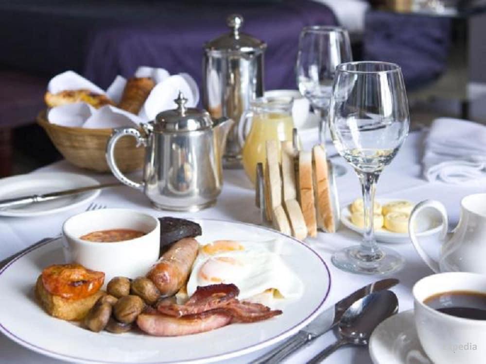 Audleys Wood Hotel,