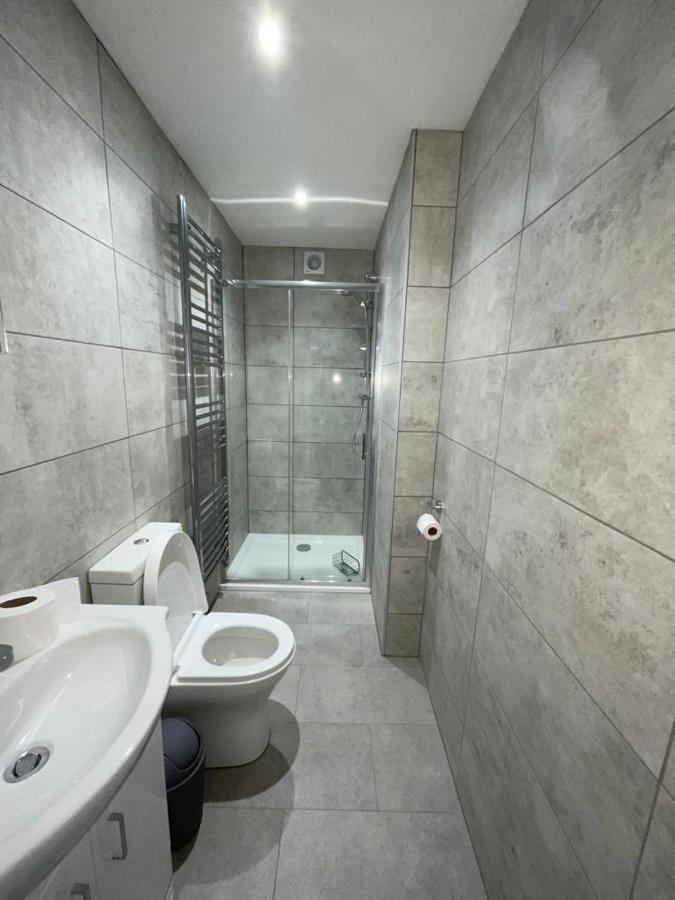 Double With Private Bathroom In Basingstoke