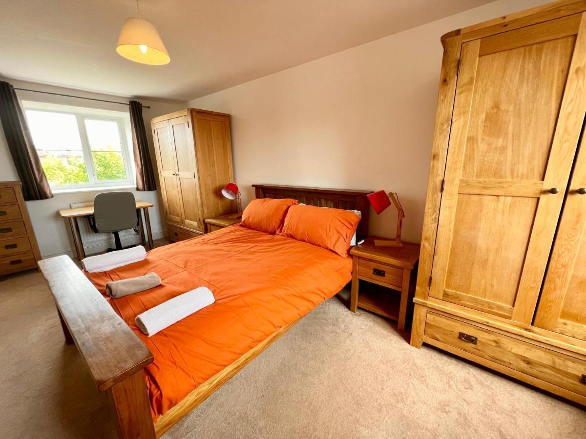 Hospedagem domiciliar Townhouse Near Hospital Basingstoke
