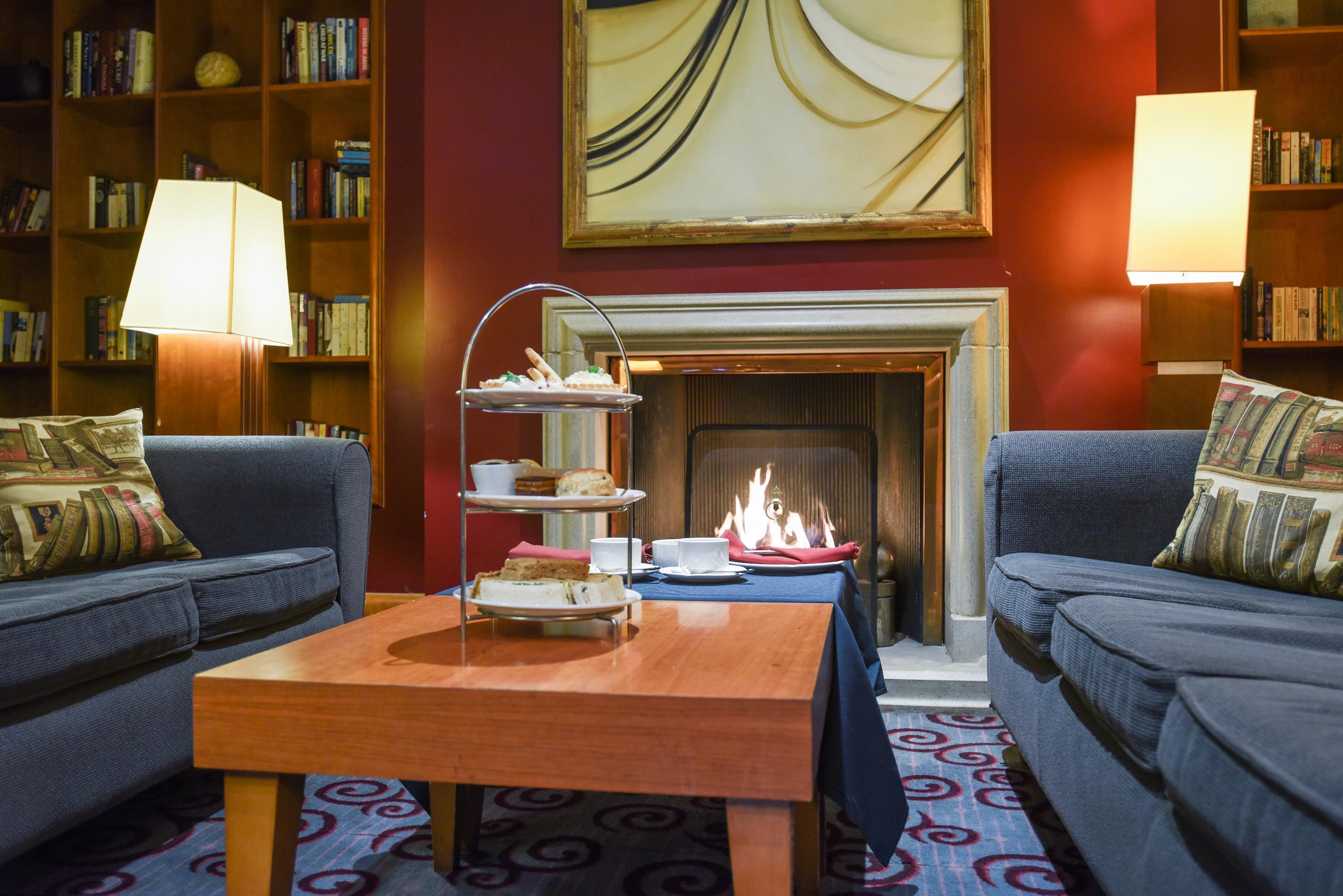 Apollo Hotel 4*