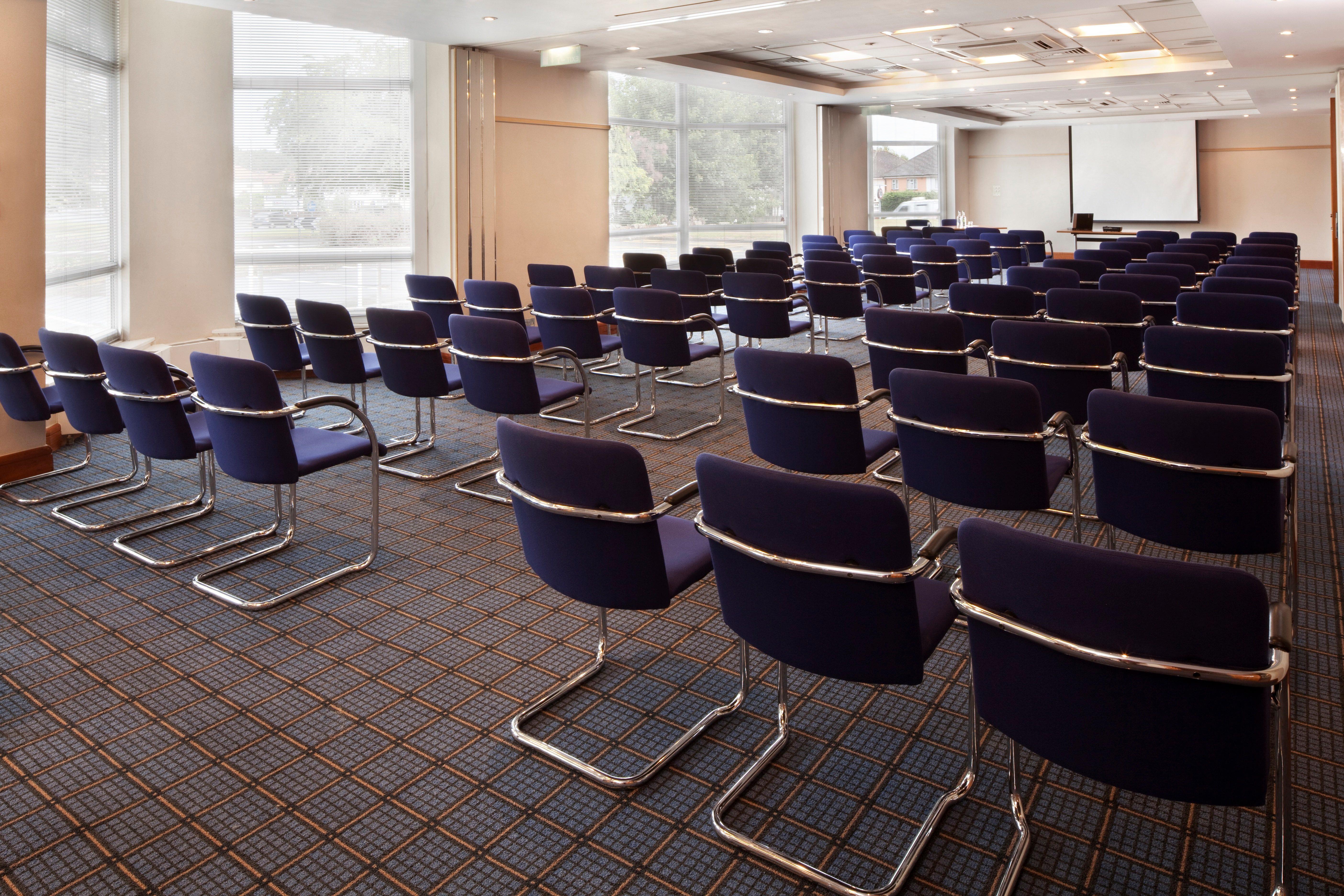 Holiday By Ihg Hotel Basingstoke