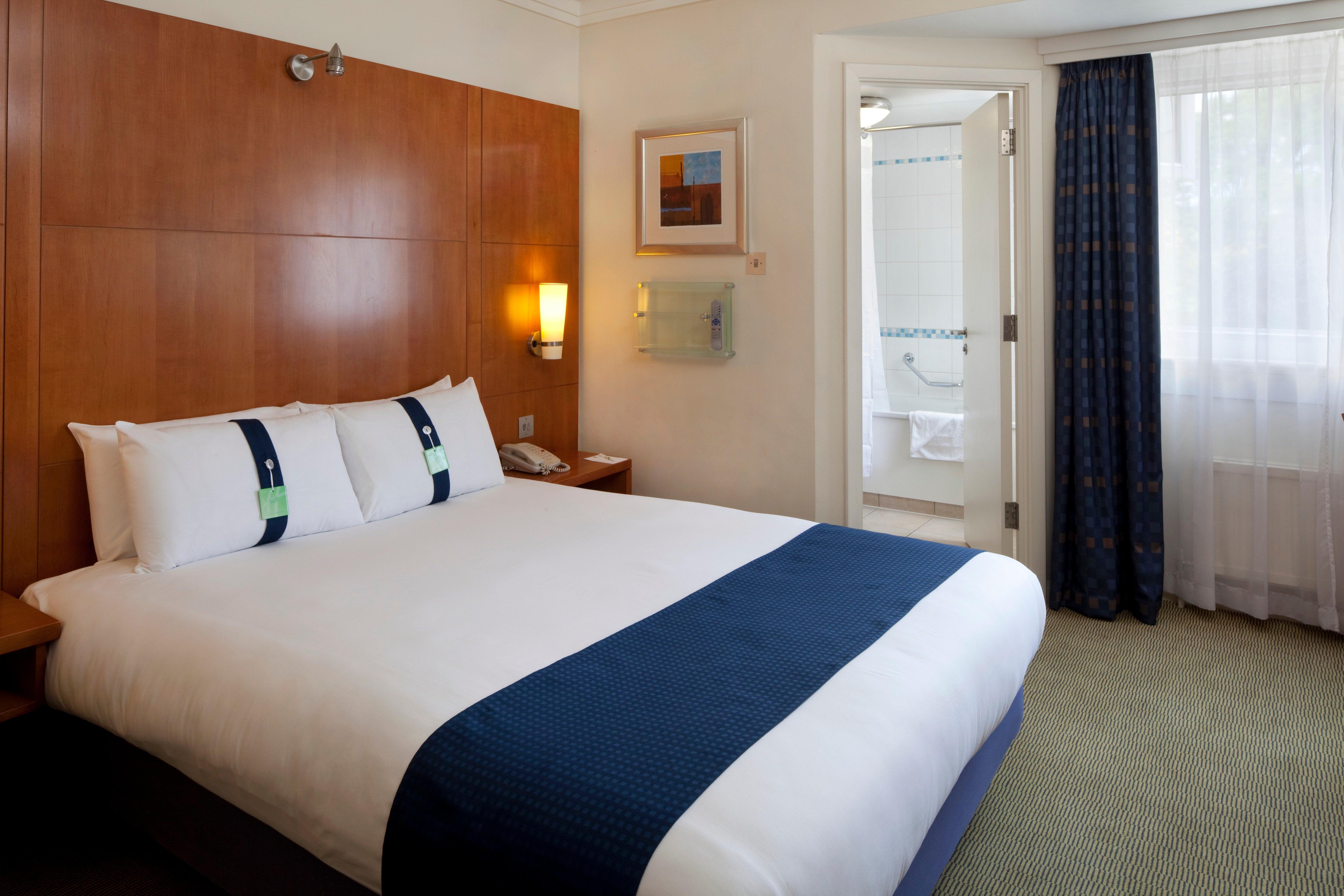 By Ihg
