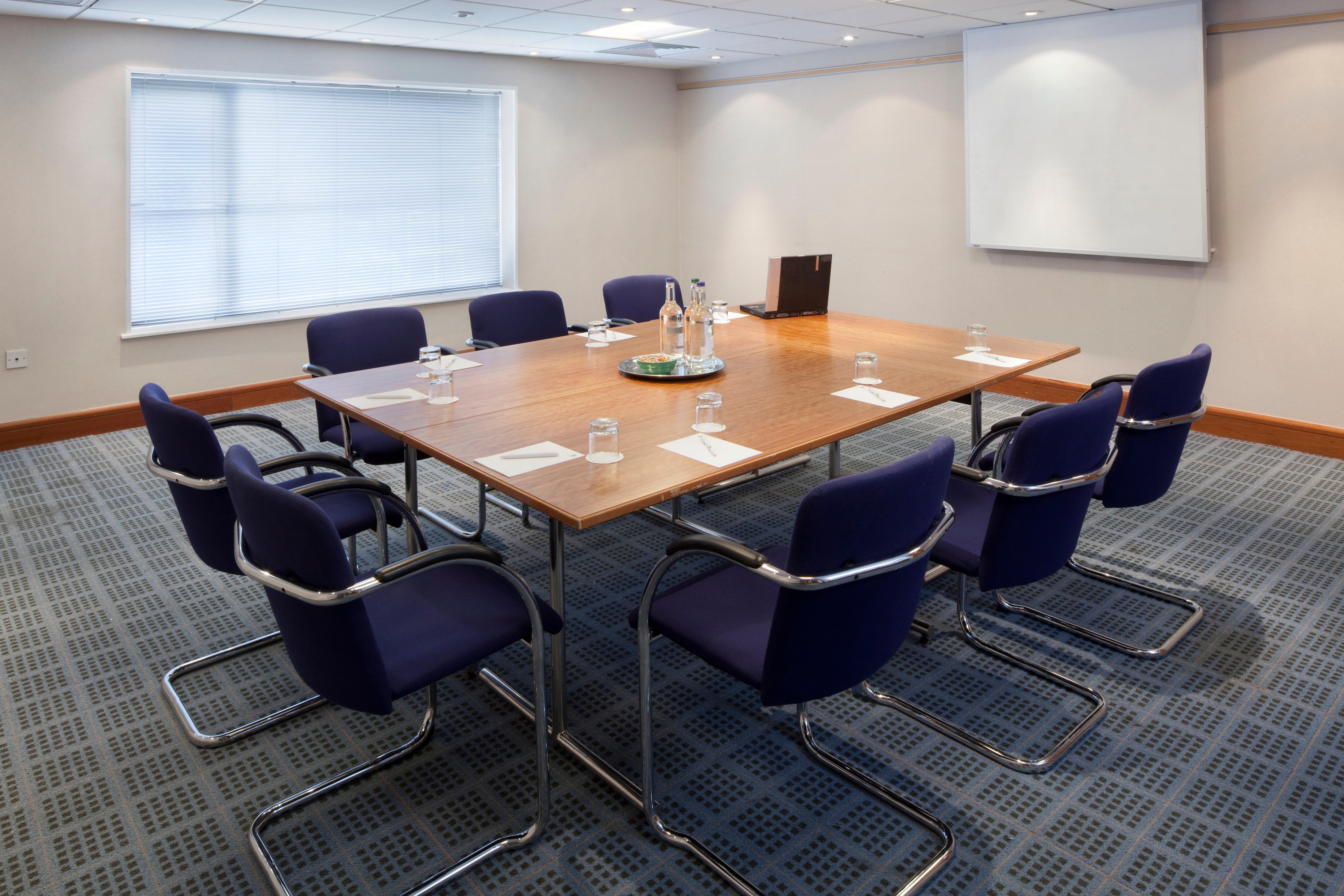 Holiday By Ihg 4* Basingstoke