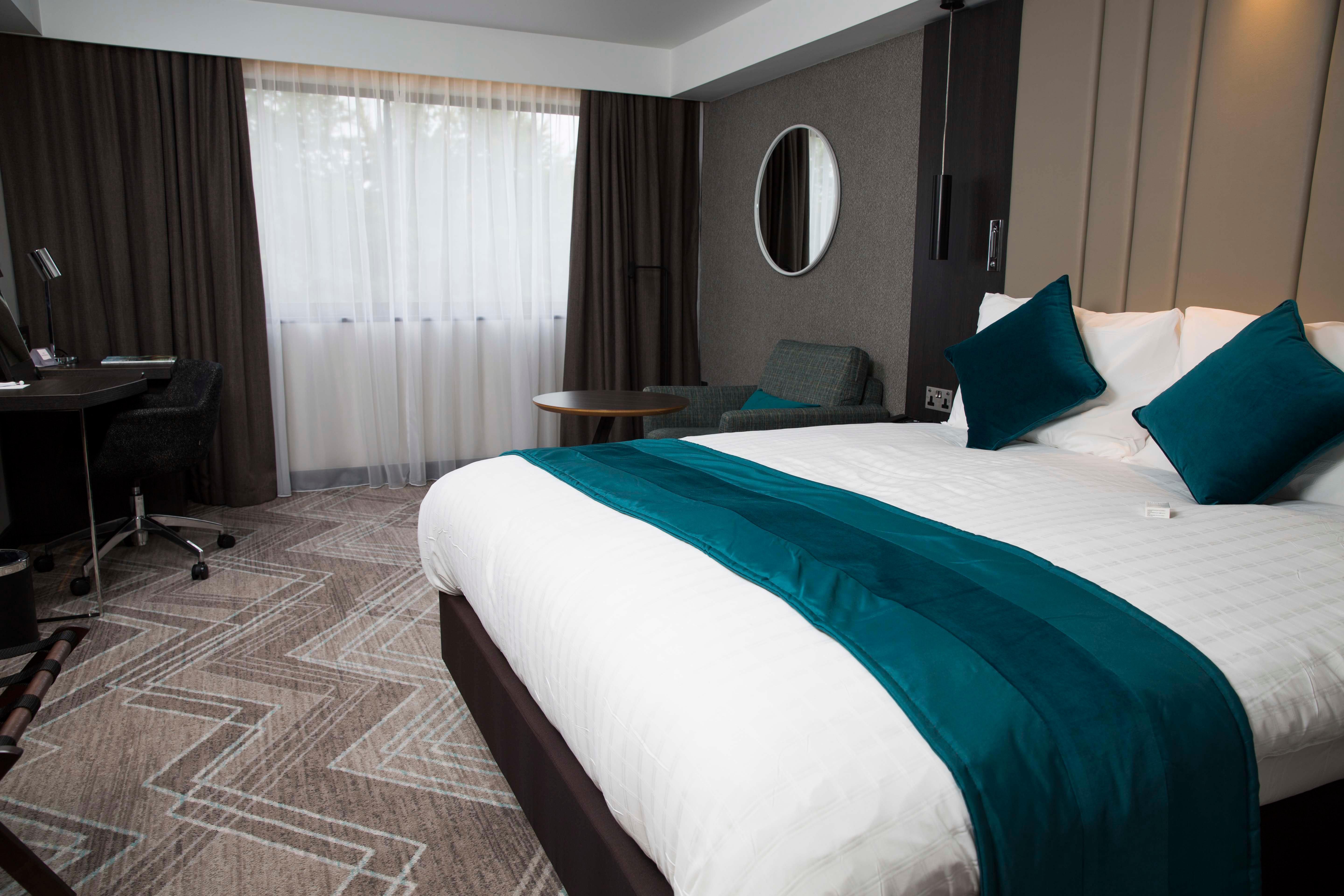 Crowne Plaza By Ihg Hotel