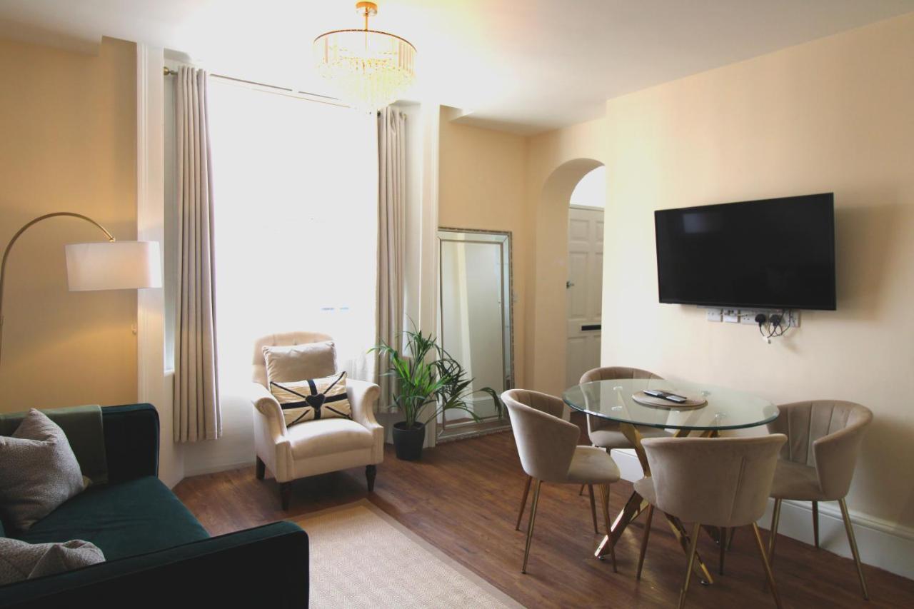 Apartment Sterling House @ Short *