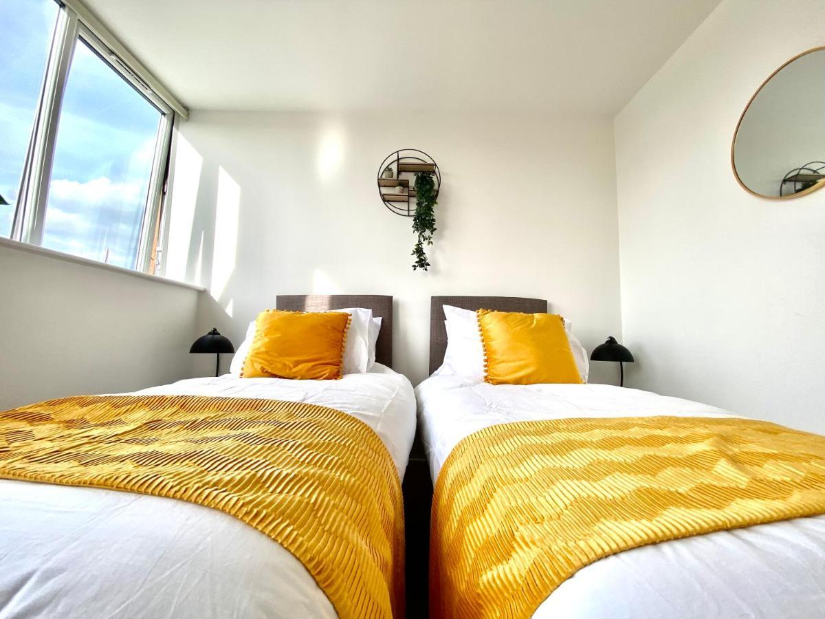 Stylish 2 Bed Flat In By 20property Short Lets & Serviced * Basingstoke