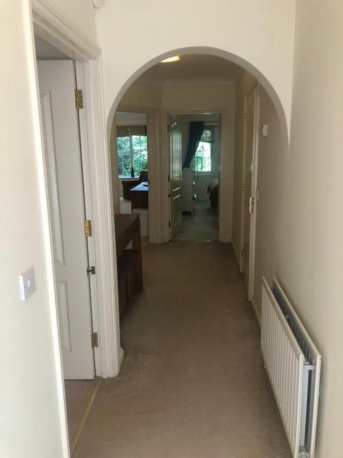 Lovely 2 Bedroom 2 Baths Flat With Free Parking Apartment