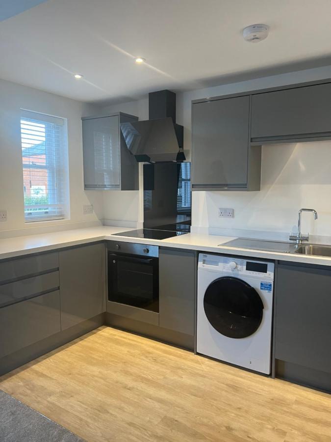 No 10 @short * Basingstoke