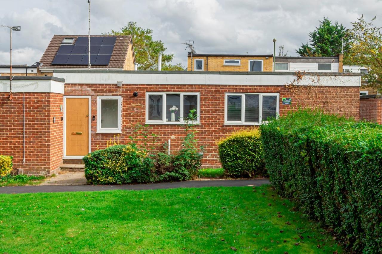 Casa de férias 8 Beds, 3 Baths Perfect For Contractors & Teams *