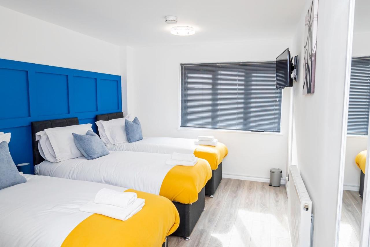 8 Beds, 3 Baths Perfect For Contractors & Teams
