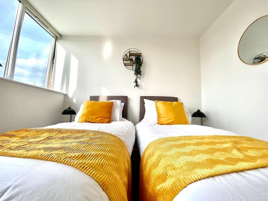 Wella House Monthly With Parking * Basingstoke