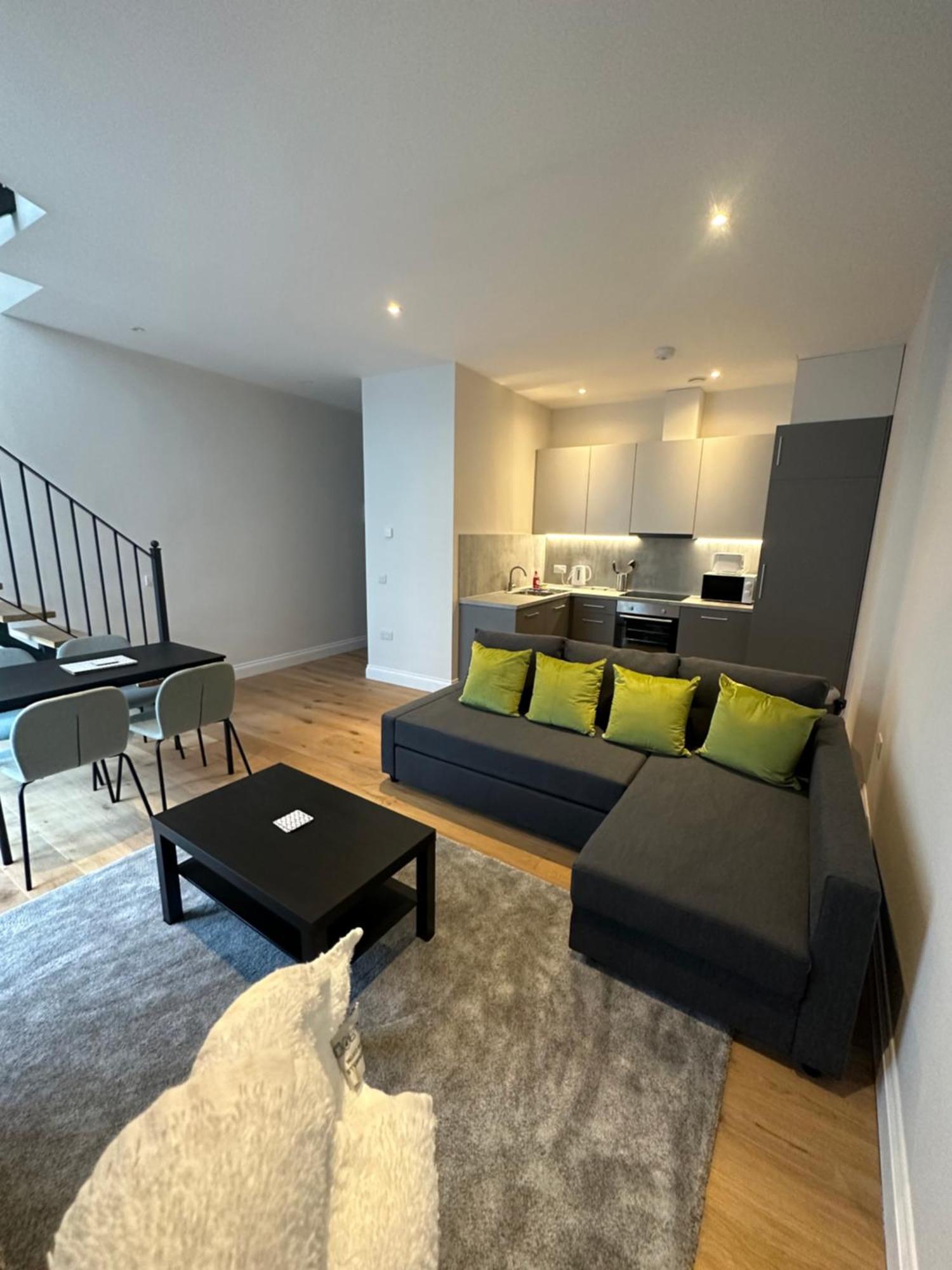 Winchester Street By Urban Abode Apartment *