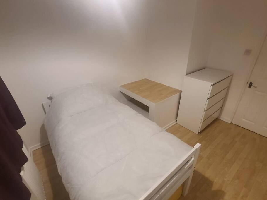 Spacious 3br In *