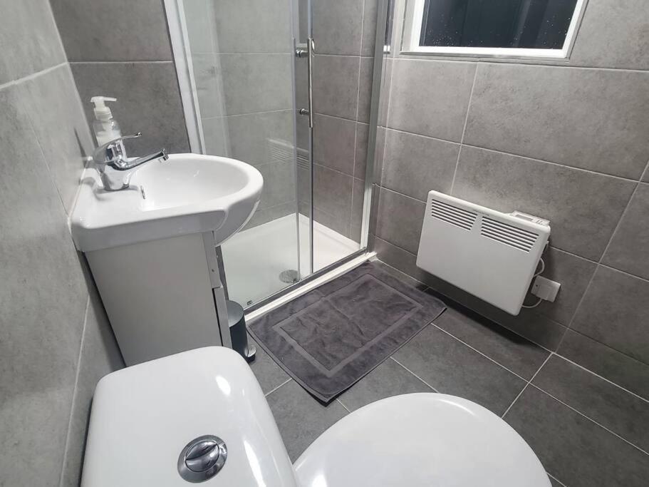 Spacious 3br In Basingstoke
