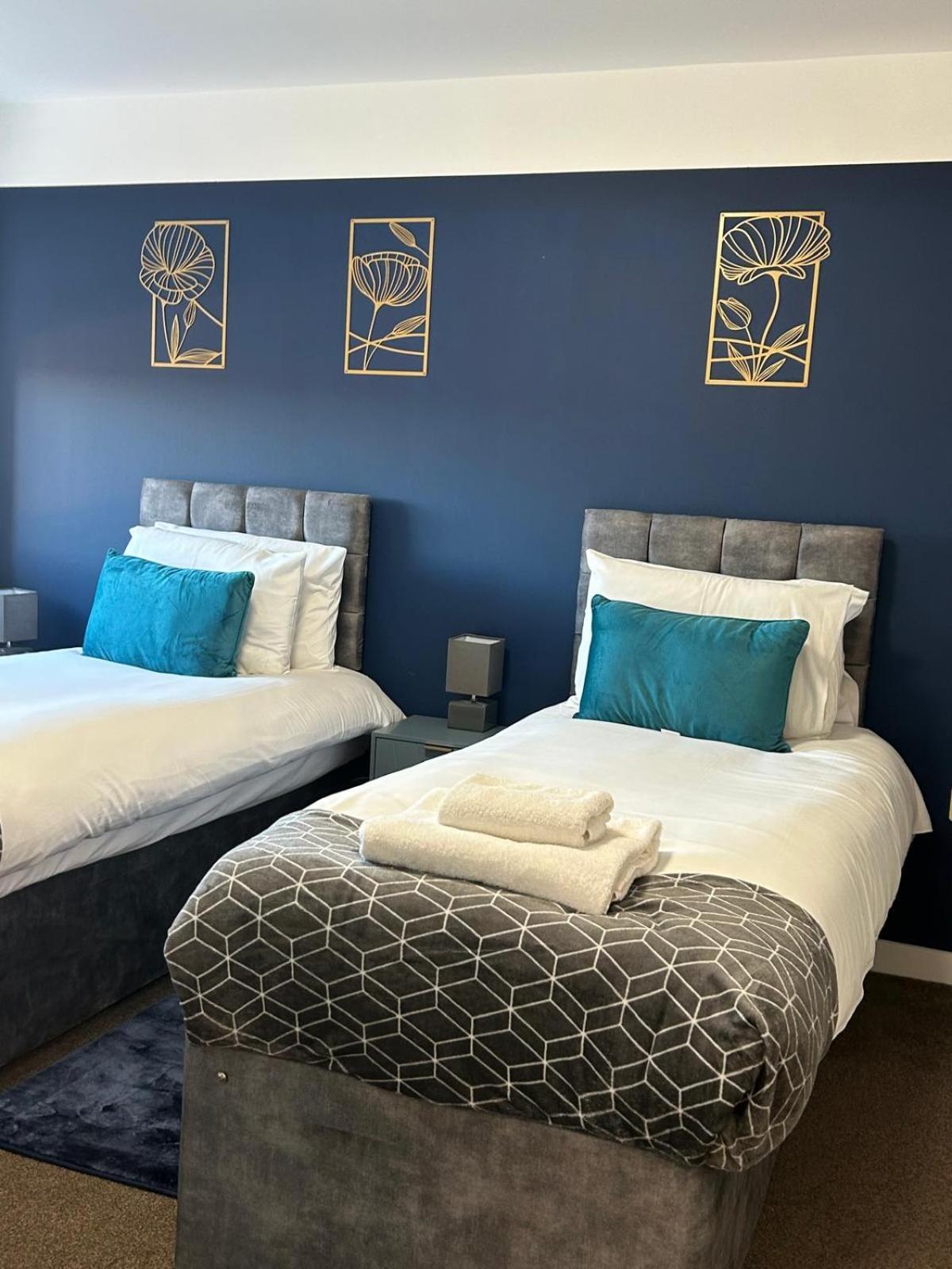Wow 4 Beds 2 Bath With Lift Refurbished Apartment Apartamento Basingstoke