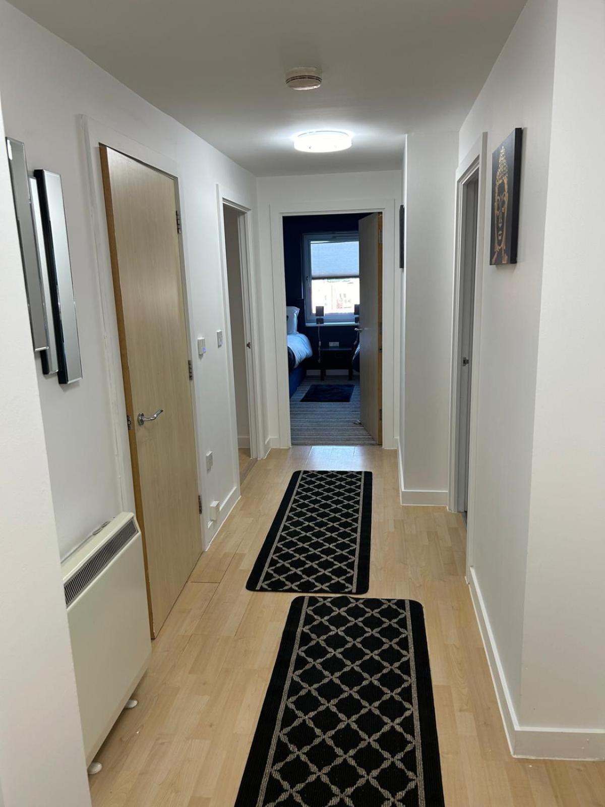 Wow 4 Beds 2 Bath With Lift Refurbished Apartment Apartamento Basingstoke