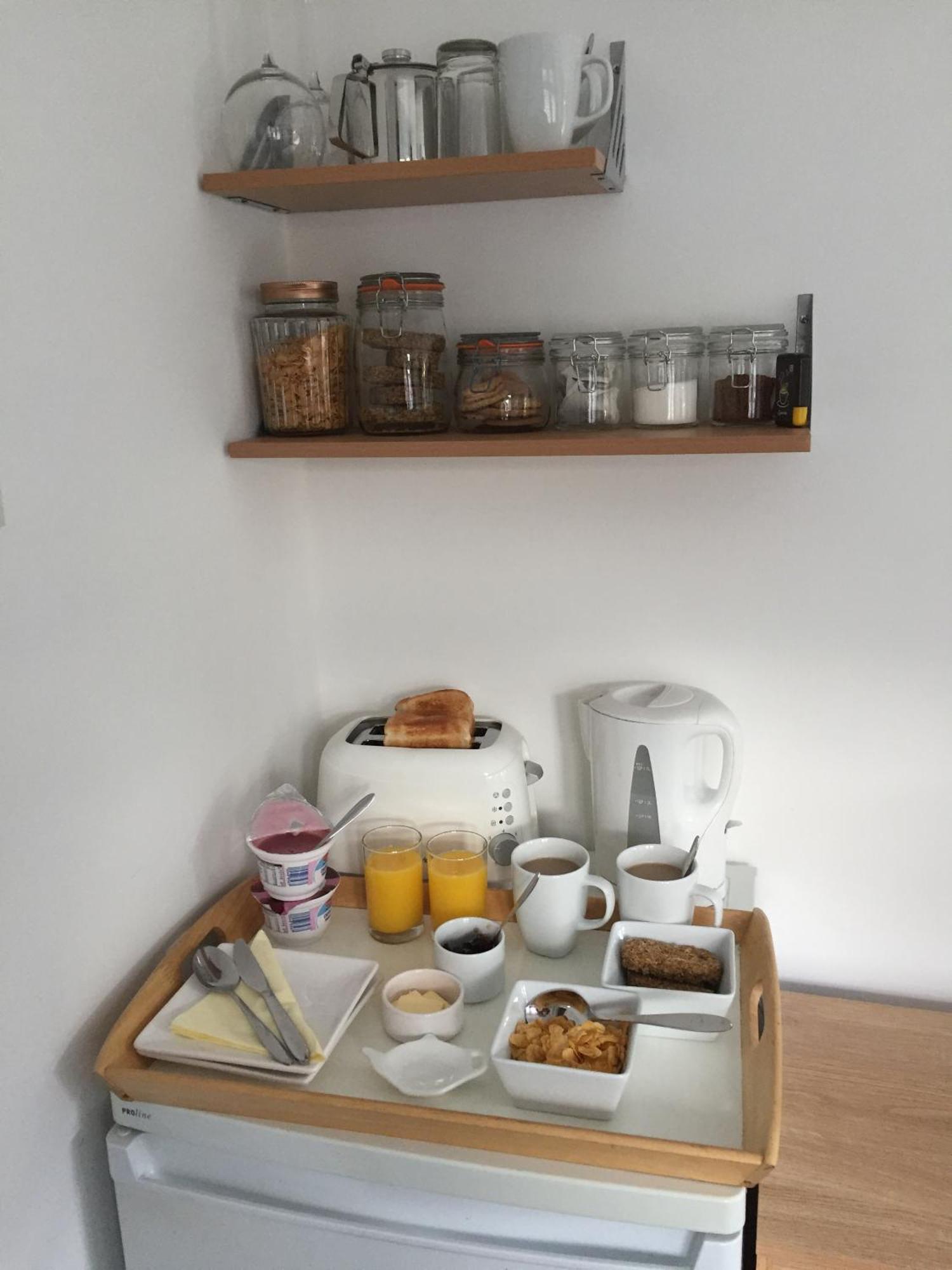 Bed & Breakfast En In Garden Annex Basingstoke