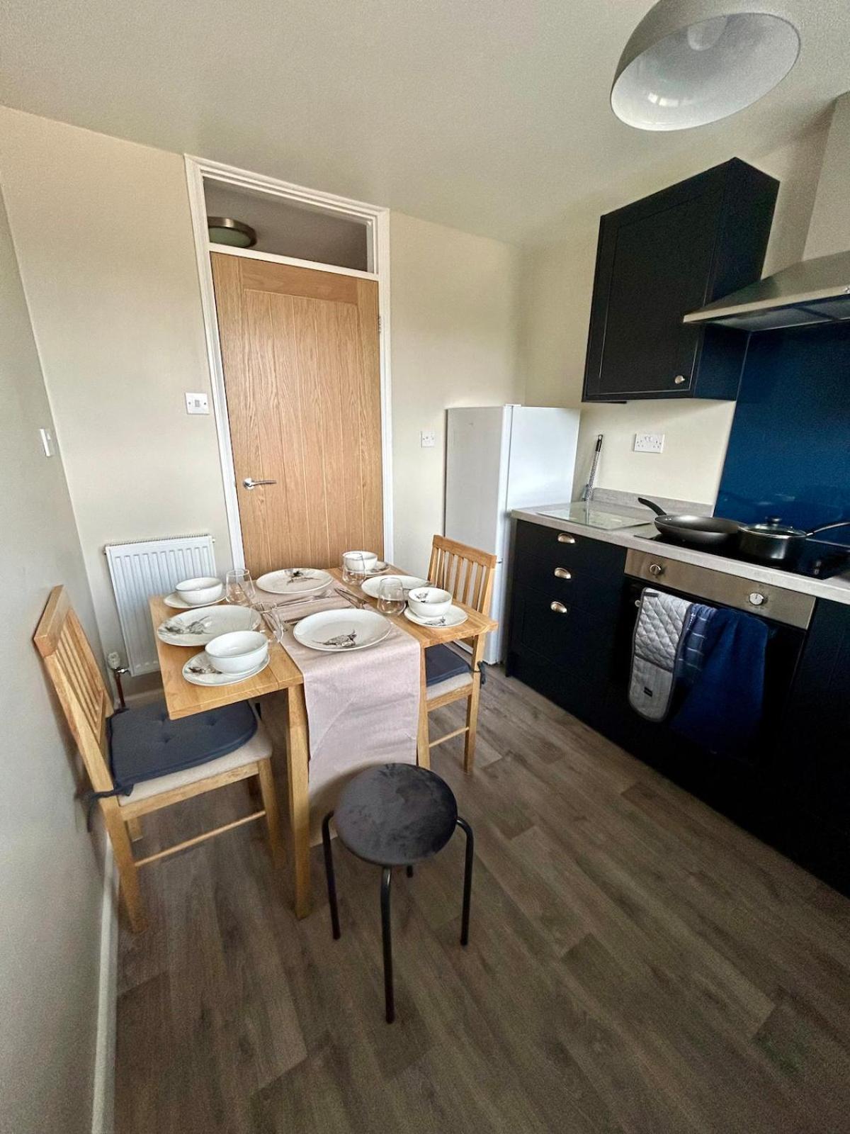 Charming 2 Bedroom Flat In Centre Basingstoke