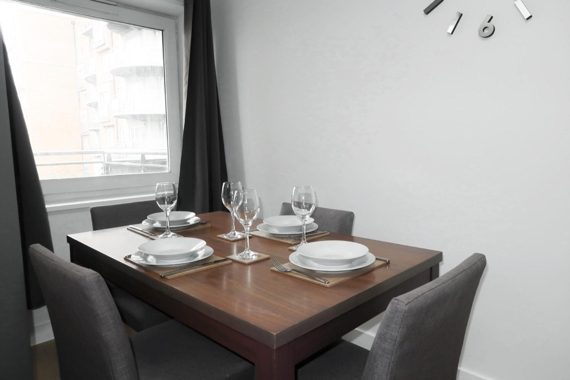 Apartment Refurbished Apartment 2 Bath 2 Bedroom Wlift!