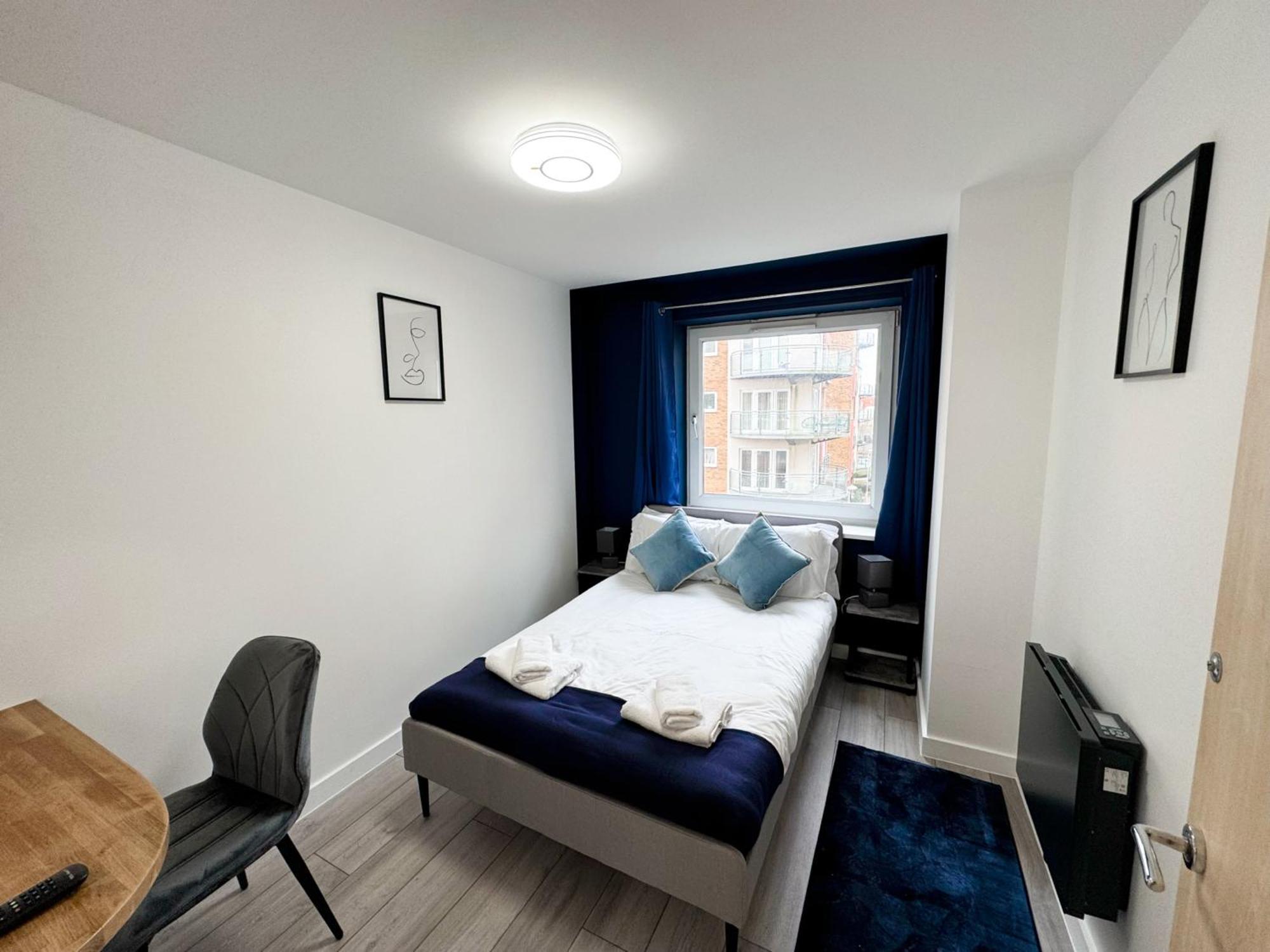 Apartment Refurbished Apartment 2 Bath 2 Bedroom Wlift! Basingstoke