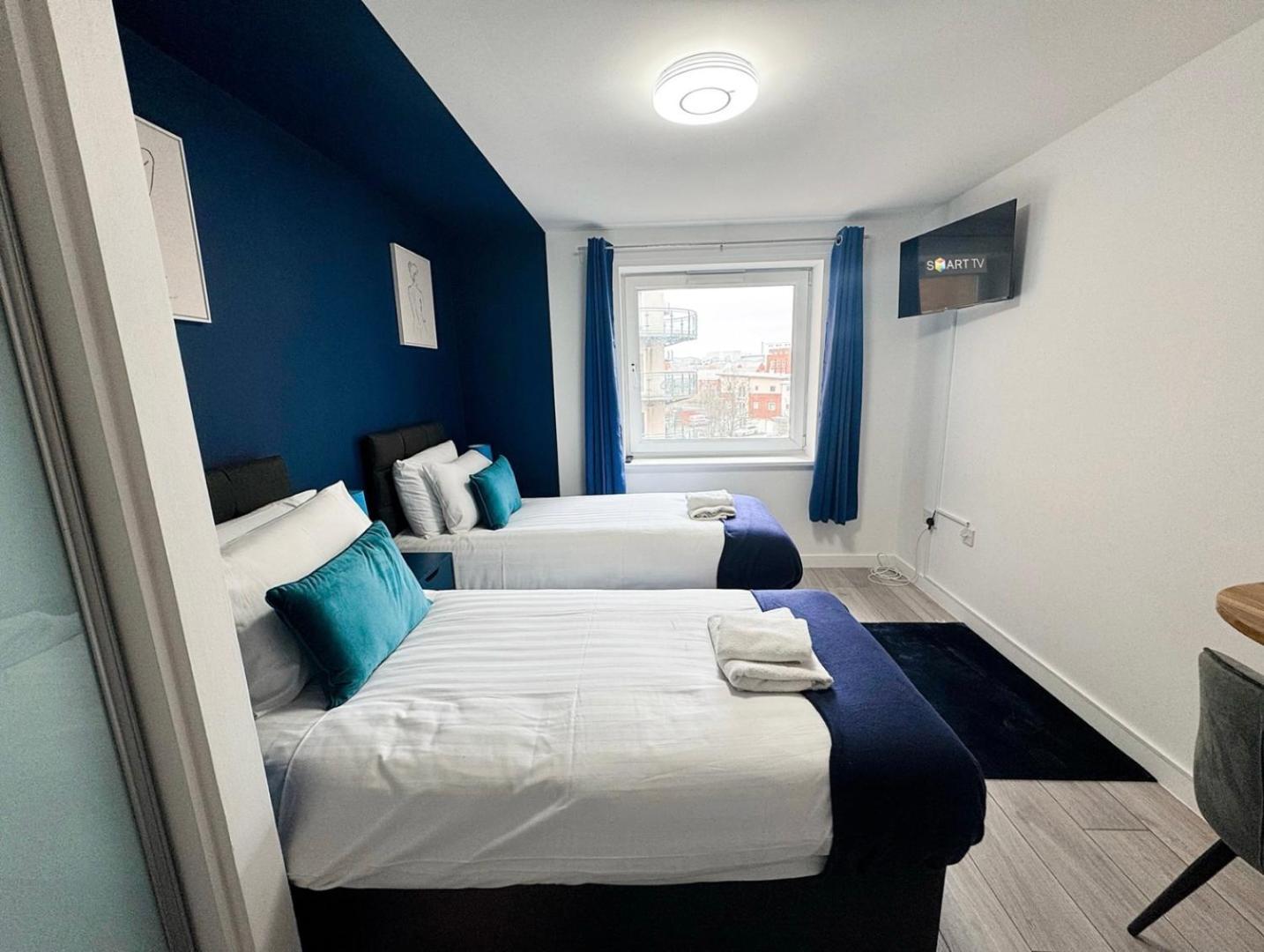 Apartment Refurbished Apartment 2 Bath 2 Bedroom Wlift!