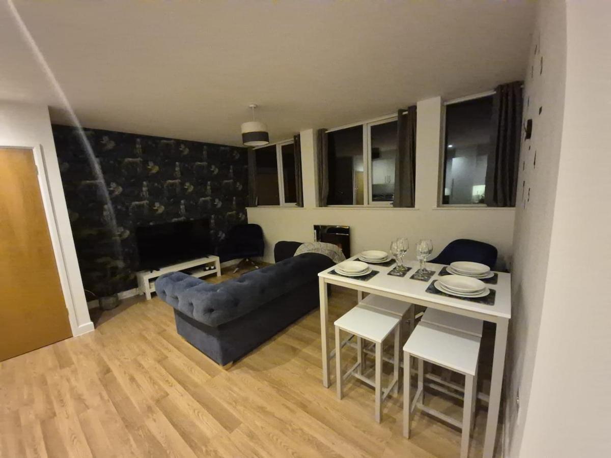 Sapphire Luxe- Sleeps 4 With Free Parking Apartamento *