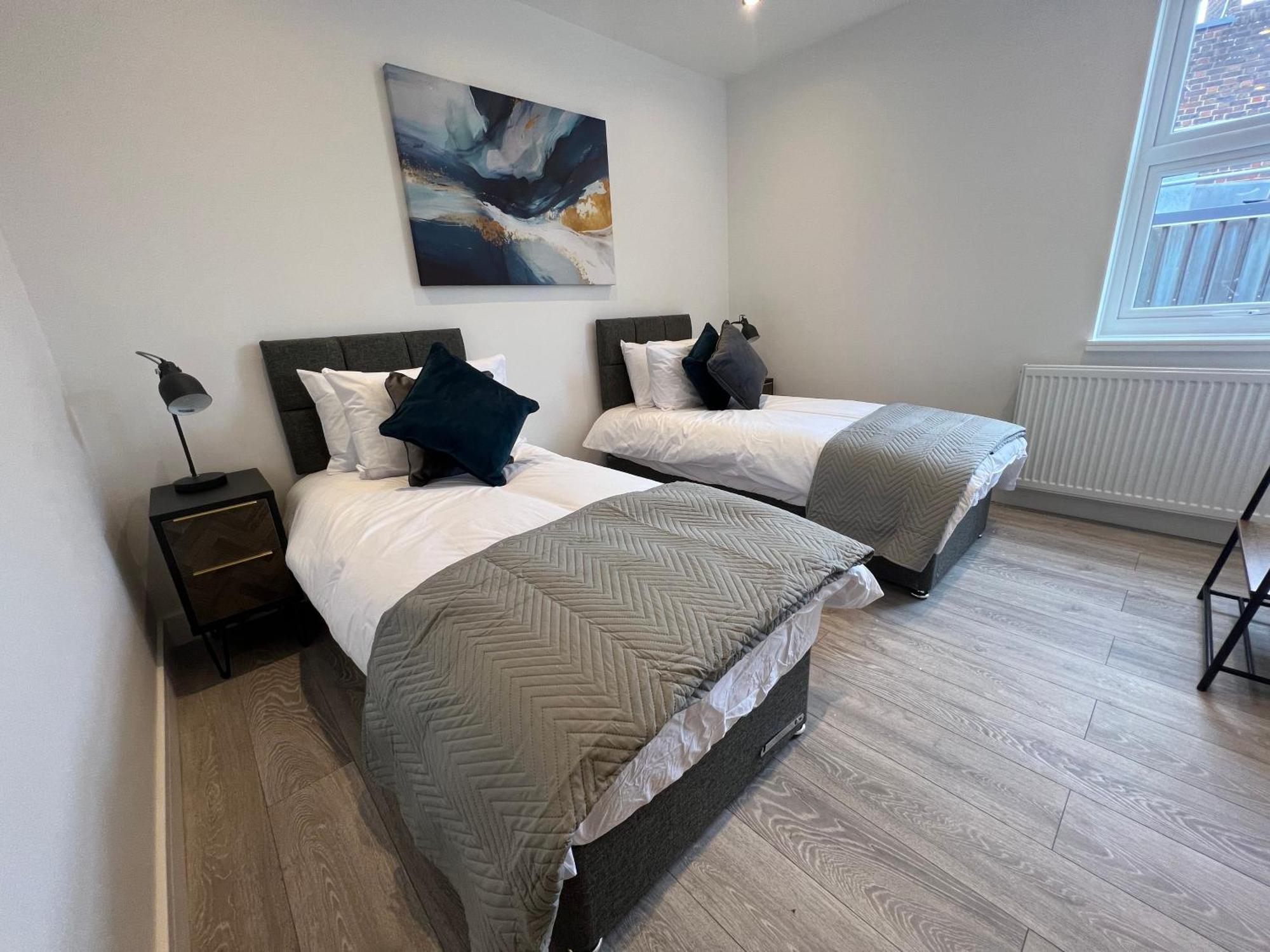 2 Bedroom - In The Heart Of Apartamento Basingstoke