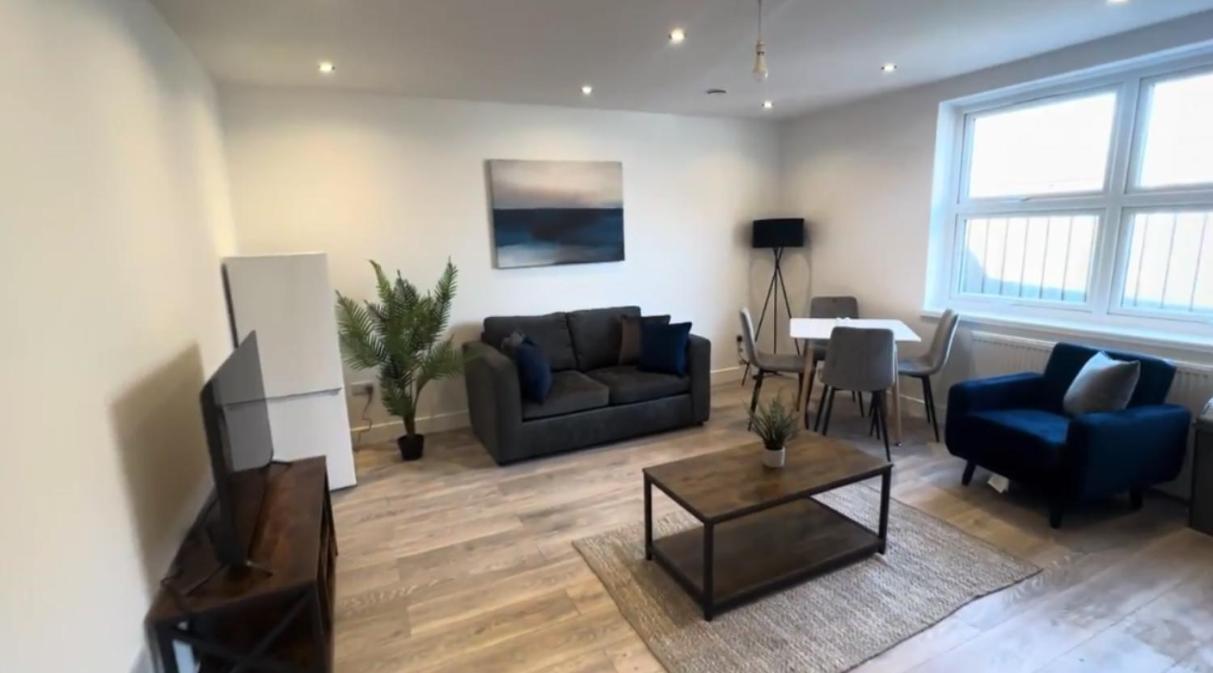 2 Bedroom - In The Heart Of *