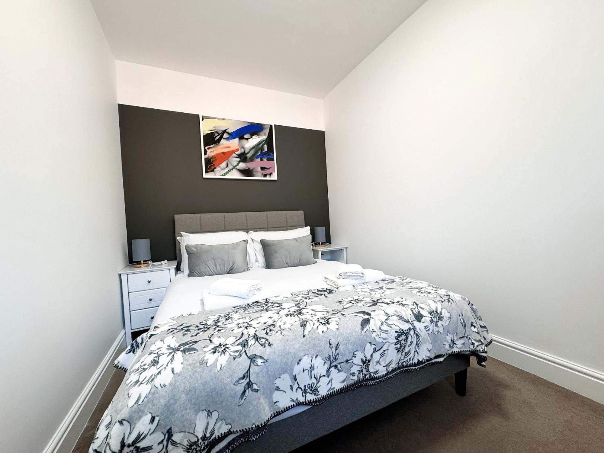 Holiday home Hospital House 7 Beds Office Free Parking