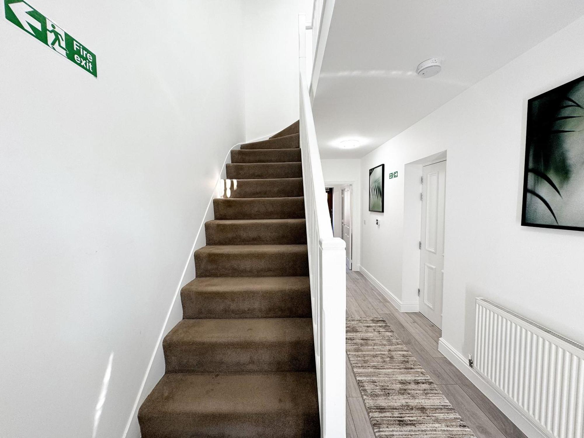 Hospital House 7 Beds Office Free Parking Holiday home
