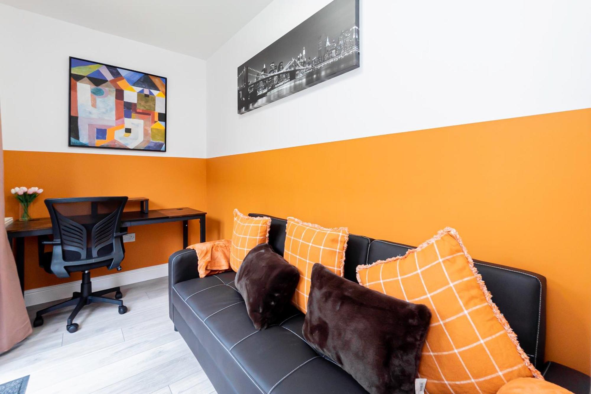 Hospital House 7 Beds Office Free Parking Holiday home *