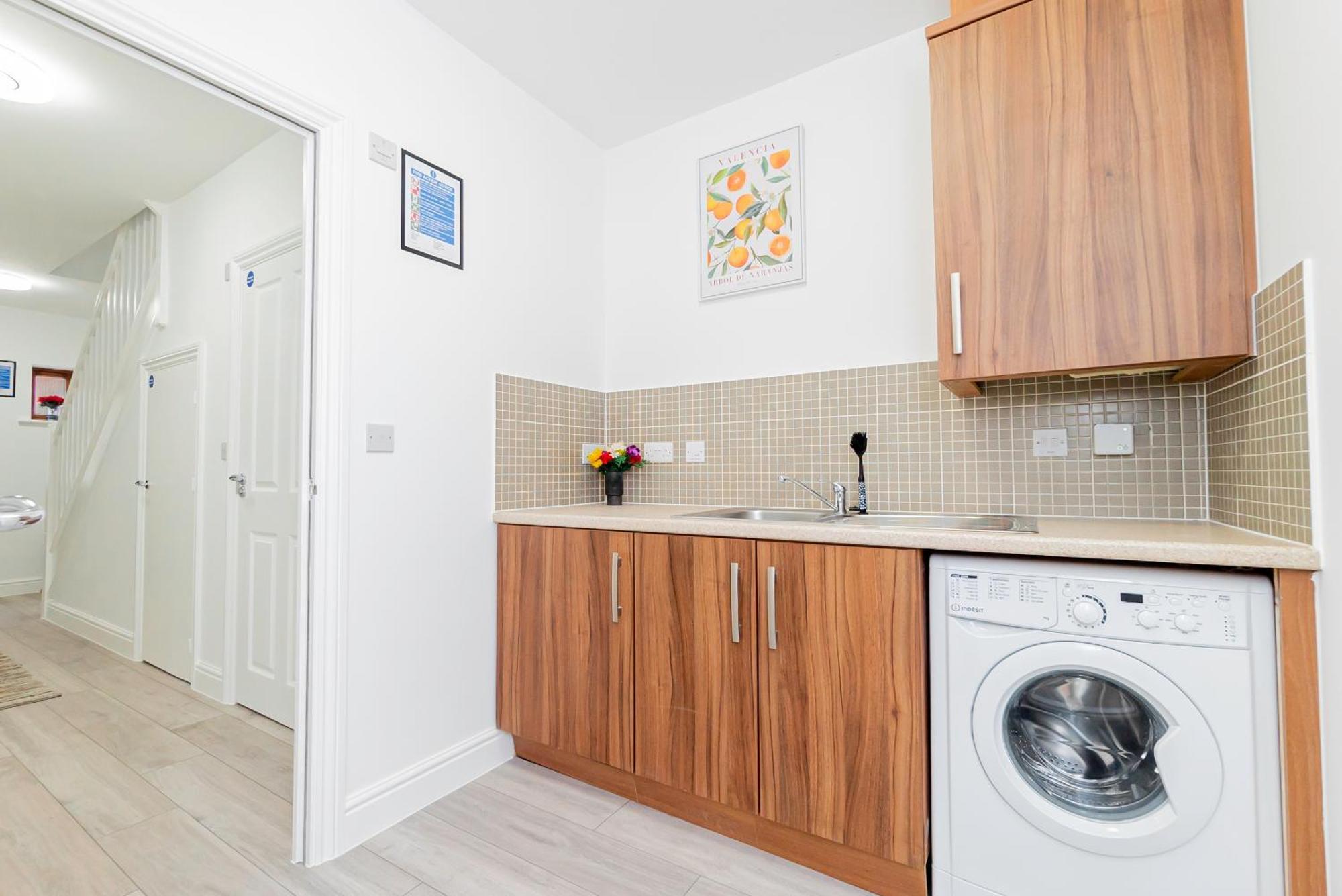 Hospital House 7 Beds Office Free Parking * Basingstoke