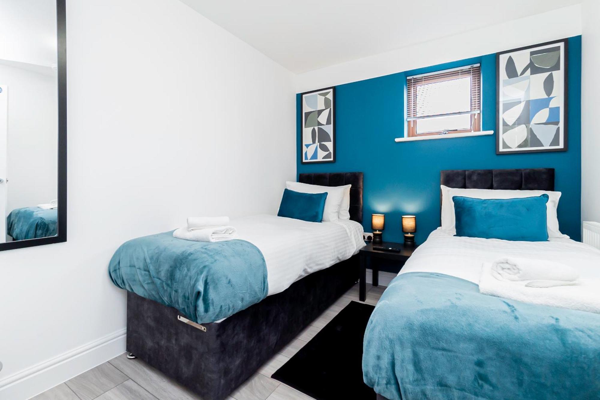 Holiday home Hospital House 7 Beds Office Free Parking