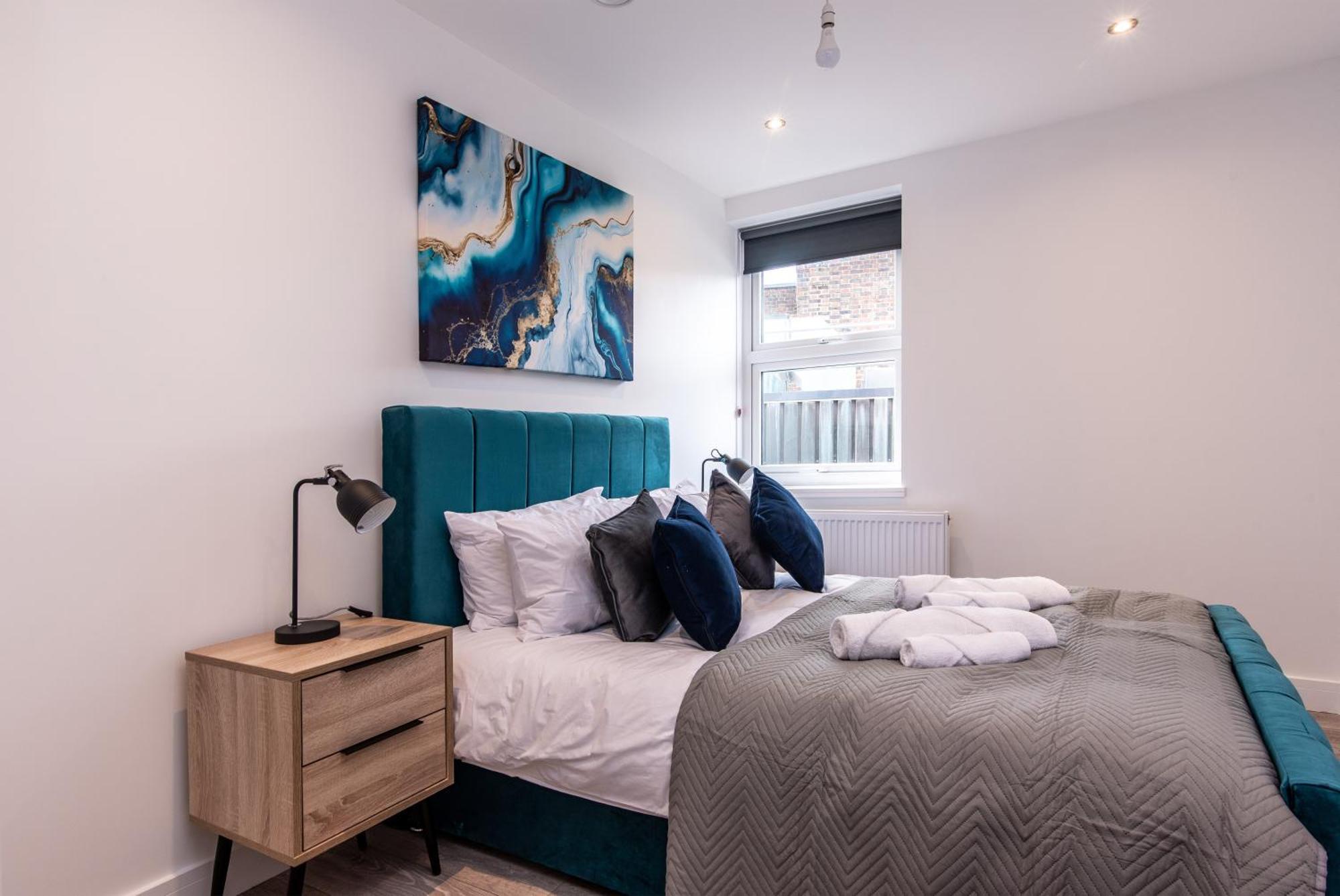 2 Bedroom - In The Heart Of Apartamento Basingstoke