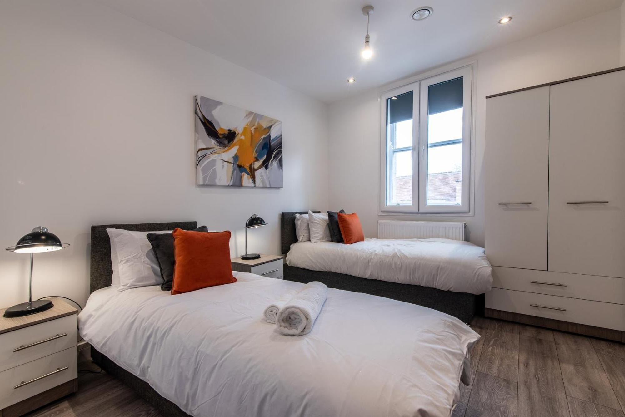 2-bed In - & Convenient Apartment