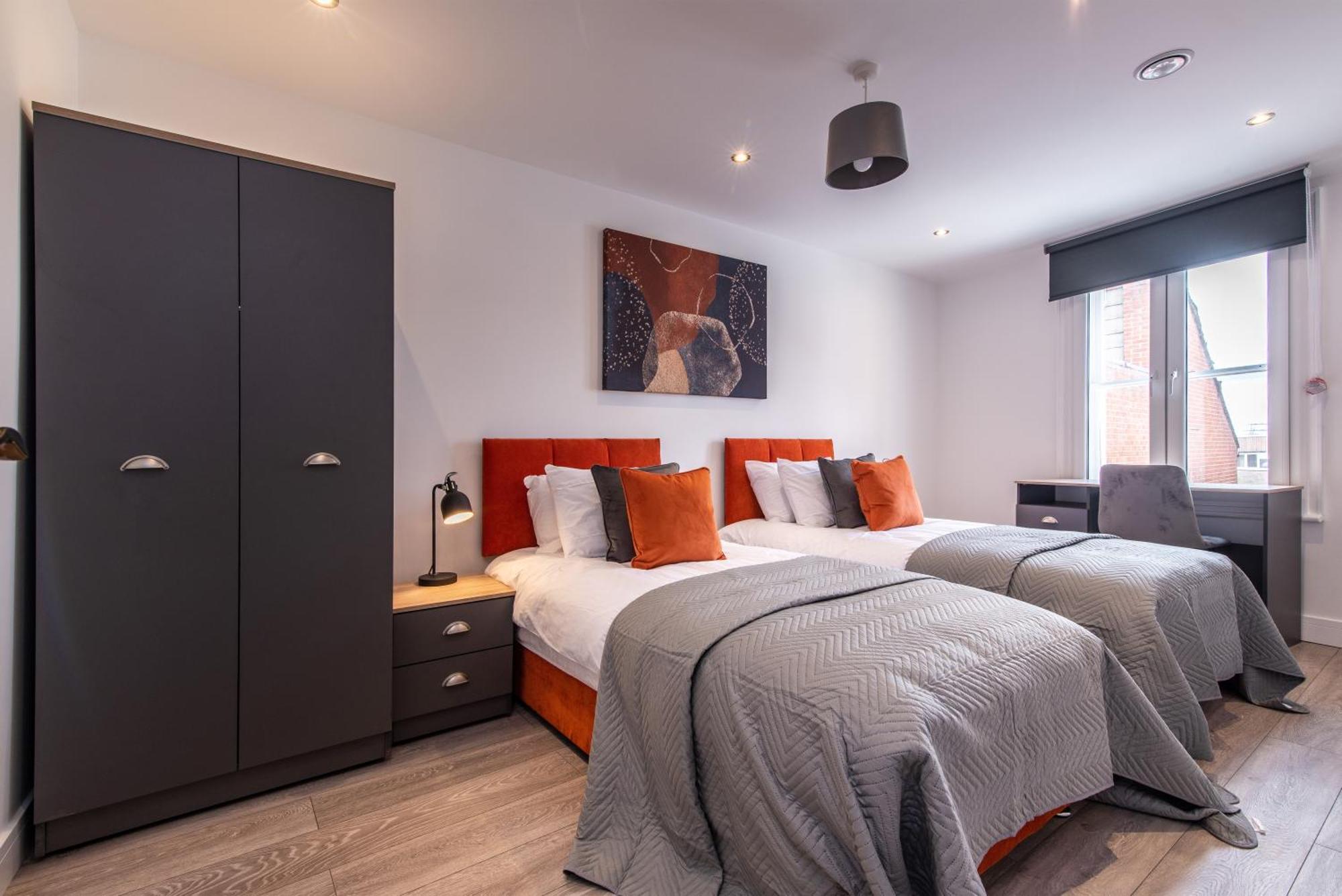 Apartamento 2 Bed - Shops, Dining & Trains Nearby Basingstoke