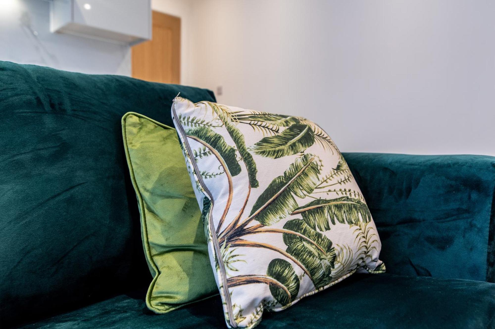 Accessible 2-bed In * Basingstoke