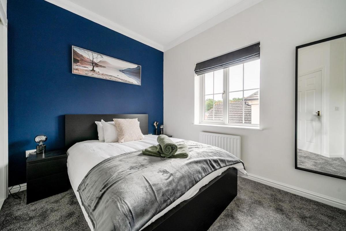 Modern 2 Bed Located Chineham Business Park With Free Parking, Wifi, Netflix By Ai Estate Group *